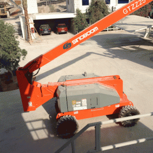 �ǰ��ع�����ʽ�߿�܇(ch��) ���Q(ch��ng)�S(ch��ng)�^(q��)���b�z����������