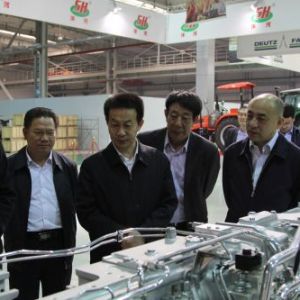 ʡ�֏��������L(zh��ng)�{(di��o)���R�����b����������(f��)�Ϸʮa(ch��n)�I(y��)��Ⱥ�l(f��)չ